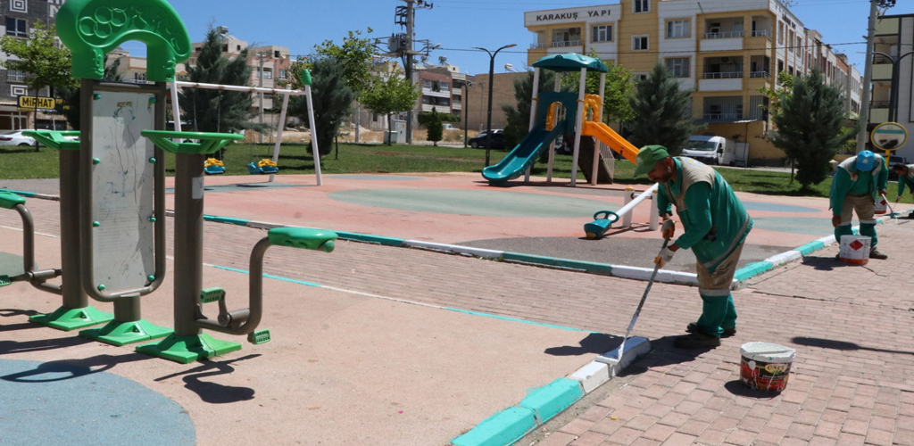 haliliye-belediyesi-ile-parklar-ve-oyun-gruplari-yenileniyor