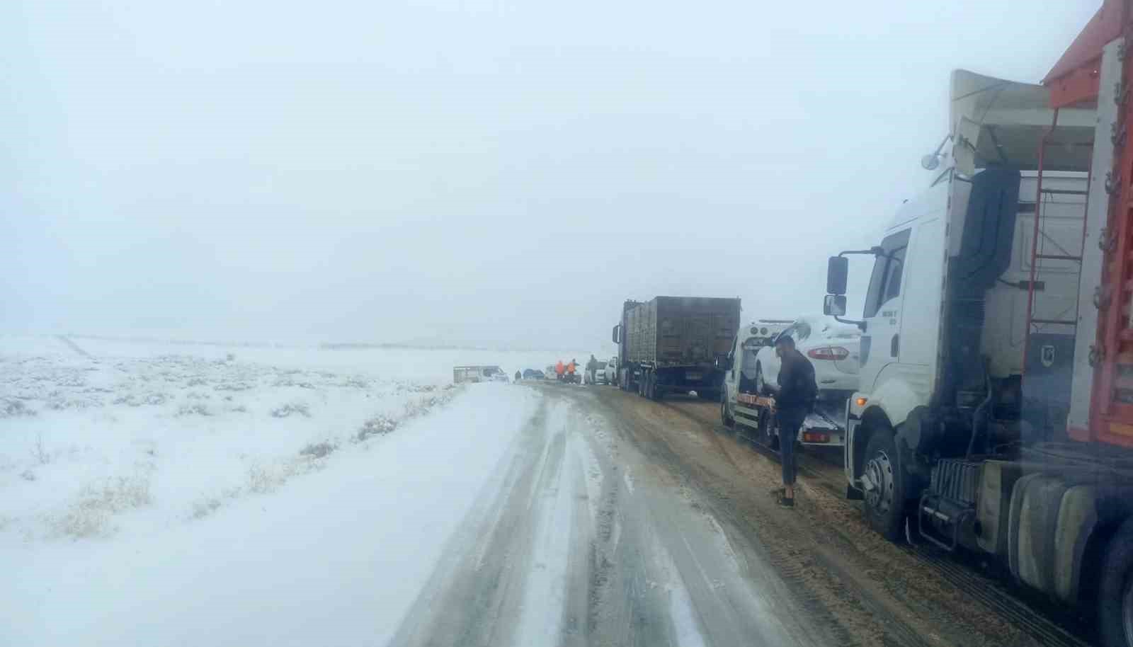 Kardan Kapanan Viranşehir-Diyarbakır Yolu Trafiğe Açıldı