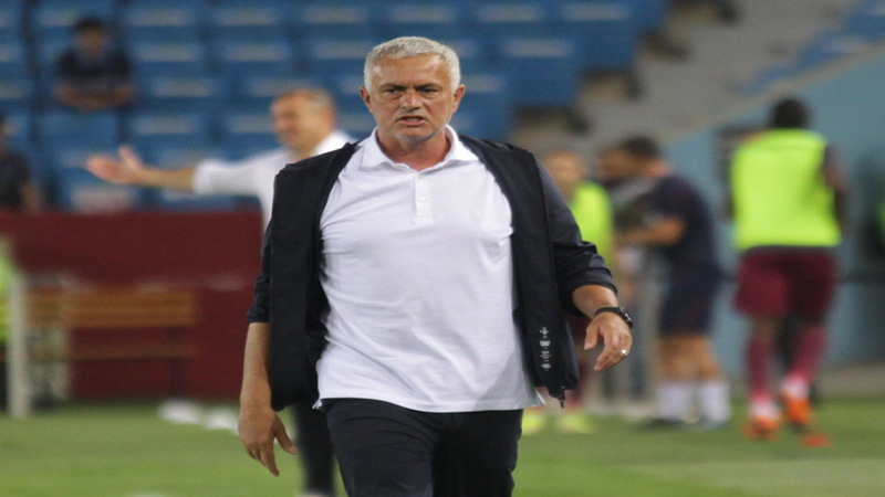 Jose Mourinho: "Derbi şampiyonluk yolunda belirleyici olmayacak"