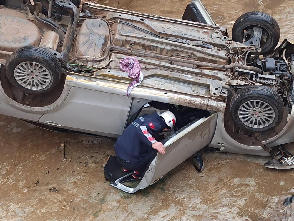 Şanlıurfa 'da Otomobil Dereye Uçtu