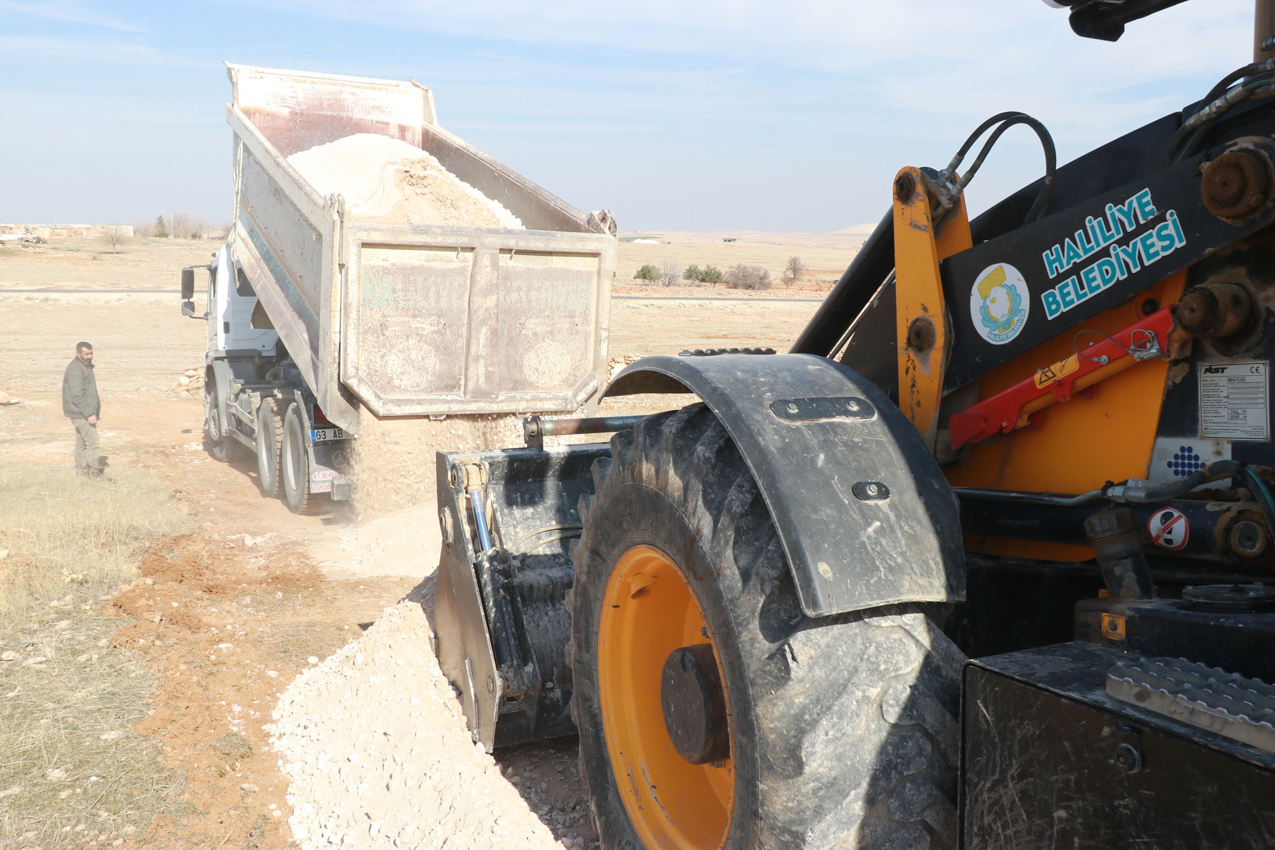 Aslanlı kırsal mahallesinde yollar artık daha konforlu